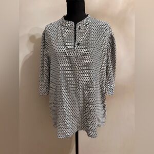 Worthington Black and White Geometric Blouse